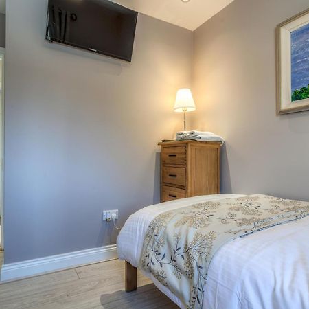 Tintawn House Hotel Sandyford Ngoại thất bức ảnh