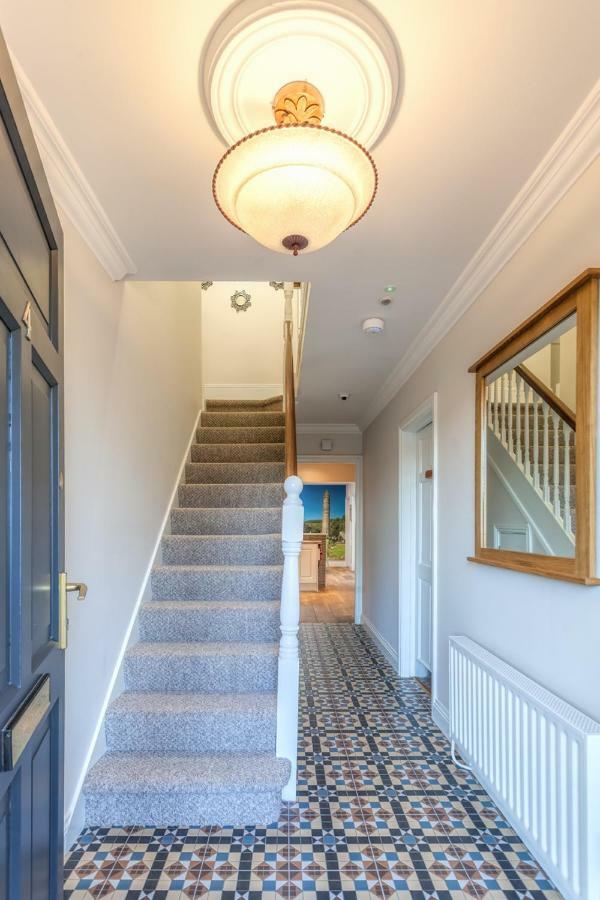 Tintawn House Hotel Sandyford Ngoại thất bức ảnh